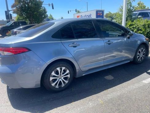 Used 2022 Toyota Corolla LE FWD image 16
