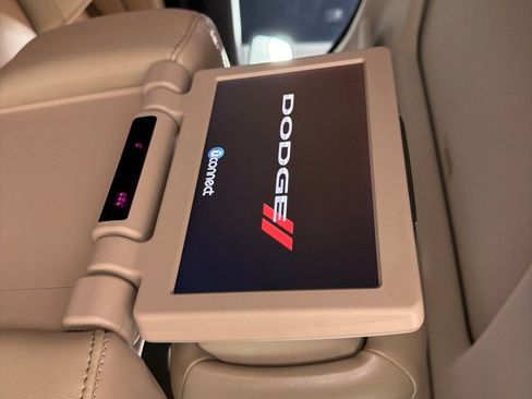 Used 2018 Dodge Durango Citadel w/ Technology Group RWD image 30