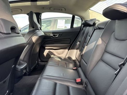 Used 2024 Volvo S60 B5 Plus image 10