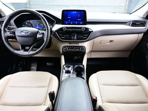 Used 2021 Ford Escape SEL image 17