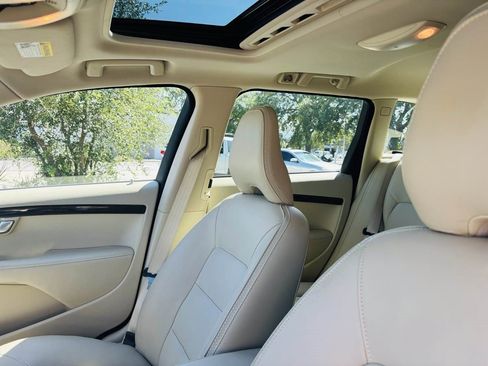 Used 2016 Volvo XC70 T5 Platinum w/ Protection Package image 33