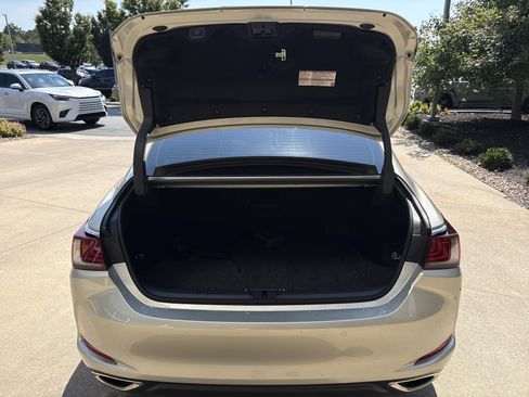 Used 2025 Lexus ES 350 w/ Premium Package FWD image 31