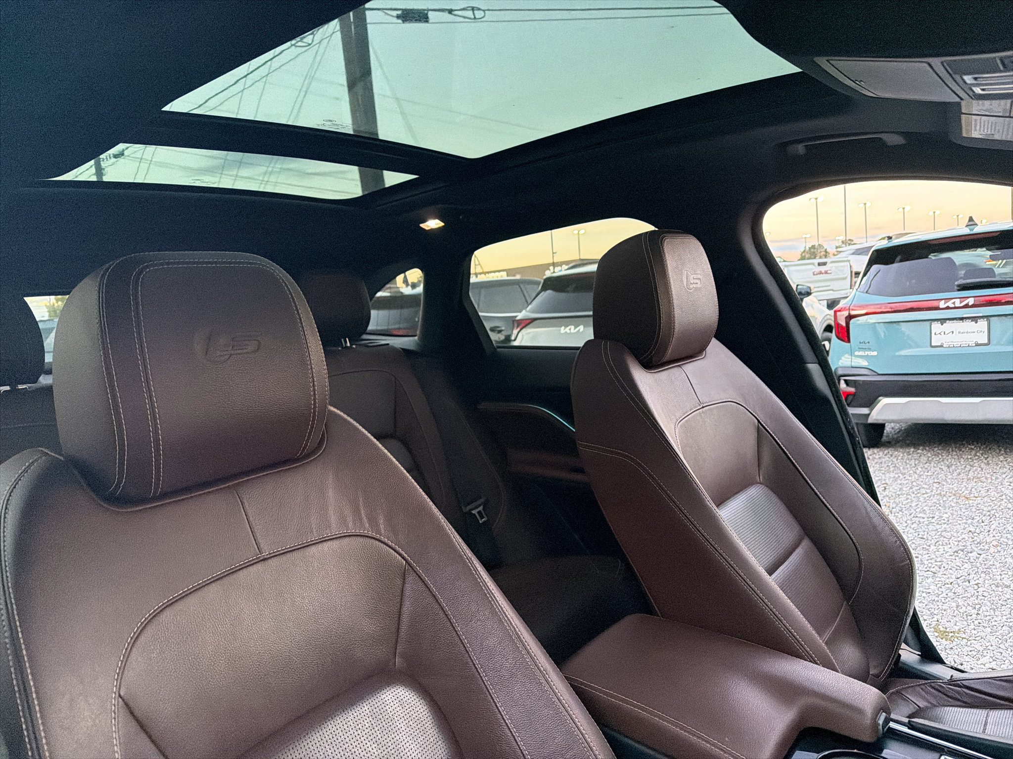 Used 2017 Jaguar F-PACE S AWD/4WD image 29