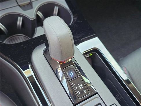 New 2026 Toyota Prius Plug-In Hybrid FWD image 11