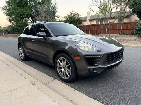 Used 2015 Porsche Macan S image 10
