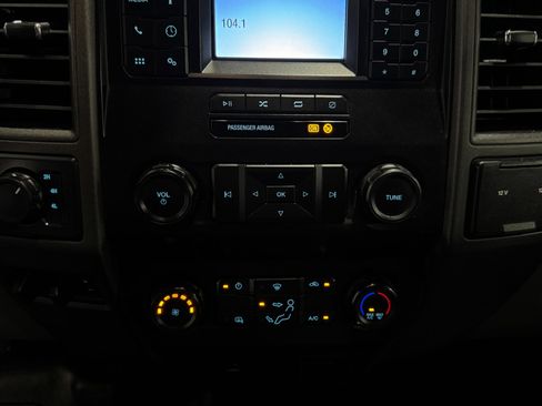 Used 2021 Ford F250 XL w/ Power Equipment Group image 32