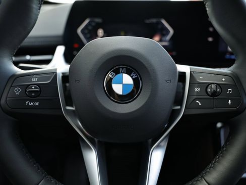 Used 2025 BMW X1 xDrive28i w/ Technology Package image 31