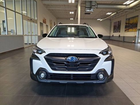 Certified 2025 Subaru Outback Premium image 2