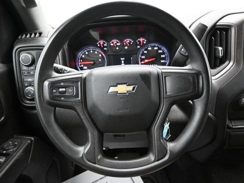Used 2020 Chevrolet Silverado 1500 Custom w/ Custom Value Package AWD/4WD image 15