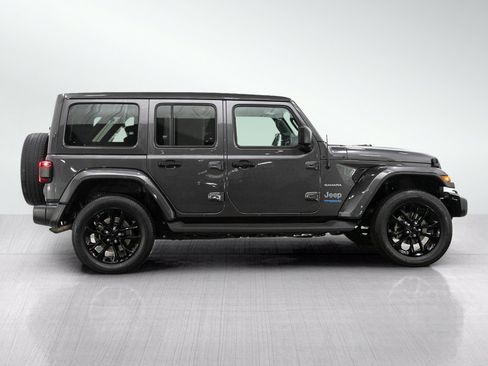 Used 2021 Jeep Wrangler Unlimited Sahara w/ Cold Weather Group AWD/4WD image 6