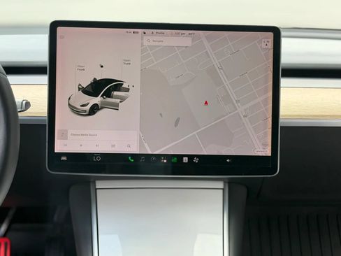 Used 2020 Tesla Model 3 Long Range AWD/4WD image 26