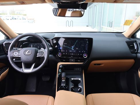 Used 2025 Lexus NX 250 FWD w/ Cold Area Package image 17