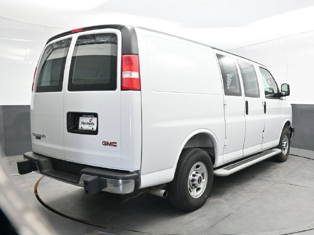 Used 2025 GMC Savana 2500 w/ Driver Convenience Package RWD image 7