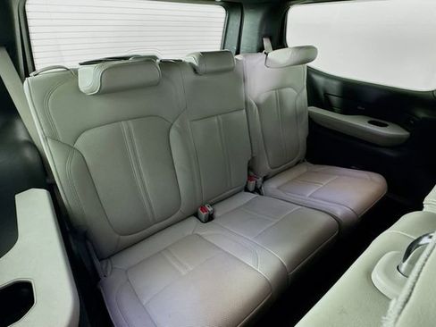 Used 2025 Jeep Wagoneer 4WD image 34