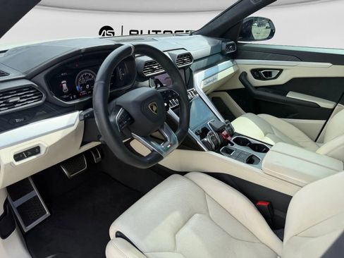 Used 2019 Lamborghini Urus AWD/4WD image 16