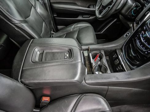 Used 2017 Cadillac Escalade Platinum AWD/4WD image 17