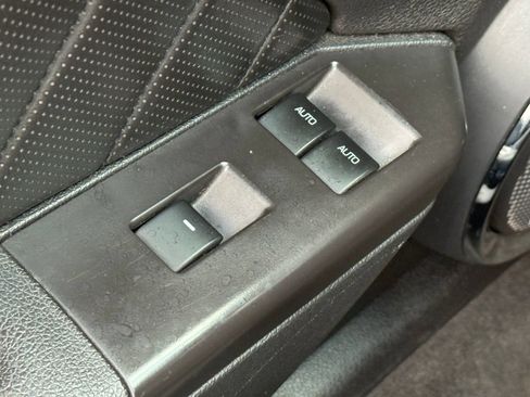 Used 2011 Ford Mustang GT Premium w/ Electronics Pkg RWD image 31