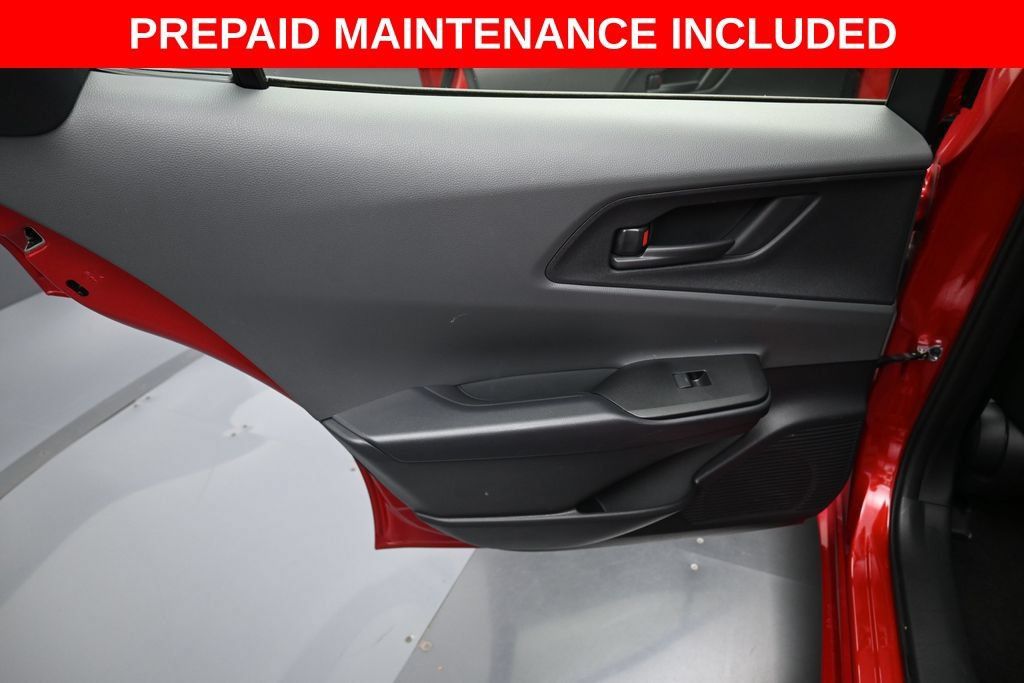 Certified 2025 Toyota Prius LE FWD image 26