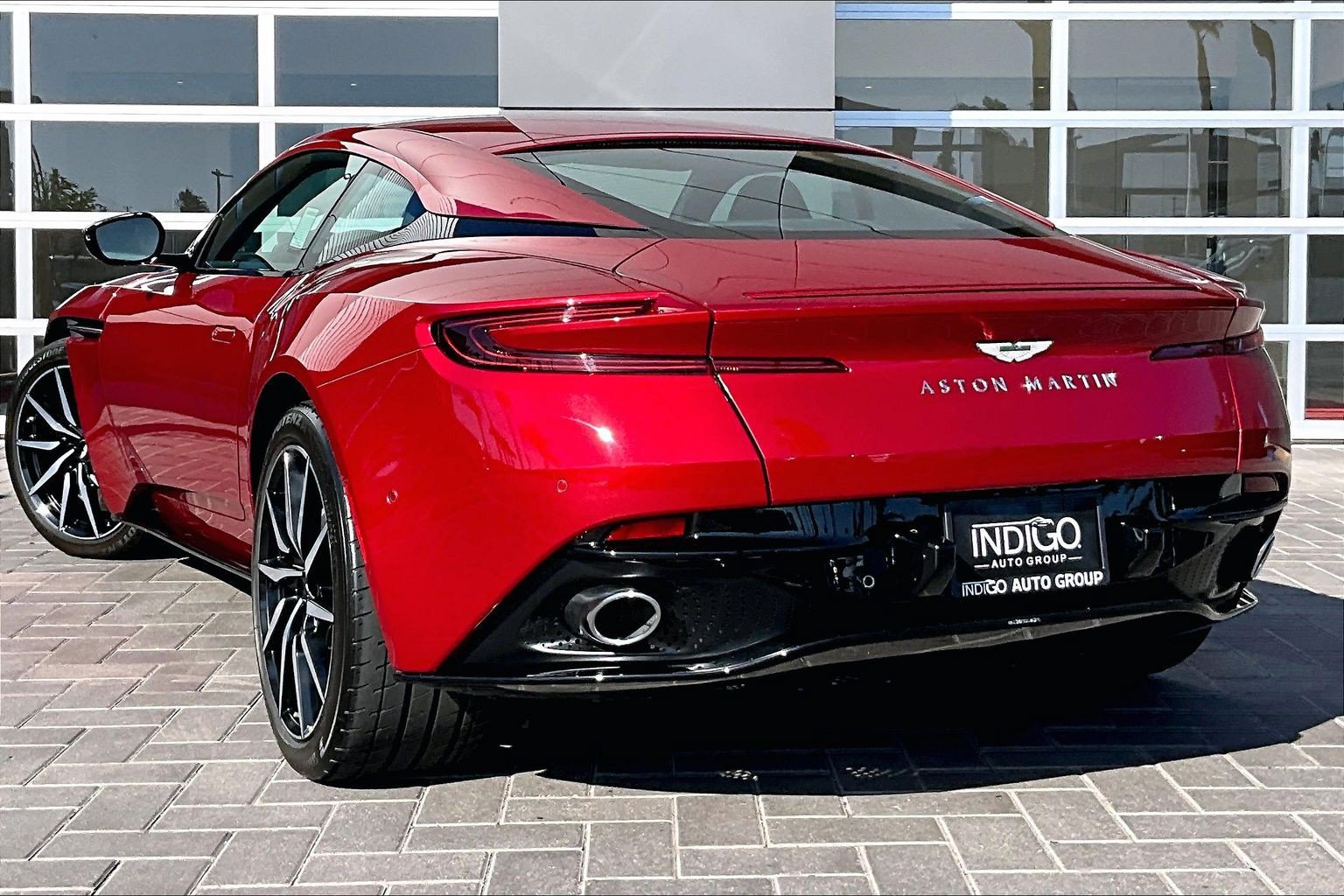 Used 2023 Aston Martin DB11 Coupe RWD image 10