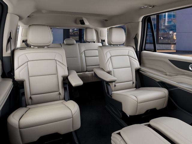 New 2027 Lincoln Navigator Premiere AWD/4WD image 33