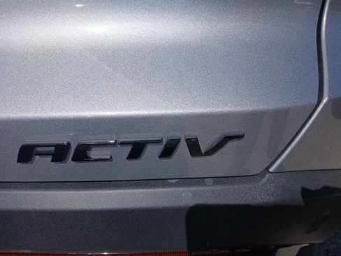 Used 2026 Chevrolet Equinox ACTIV w/ Convenience Package III AWD/4WD image 3