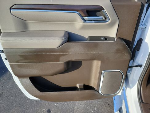 Used 2024 GMC Sierra 1500 SLT w/ SLT Premium Plus Package image 12