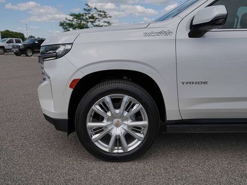 Used 2022 Chevrolet Tahoe High Country AWD/4WD image 11