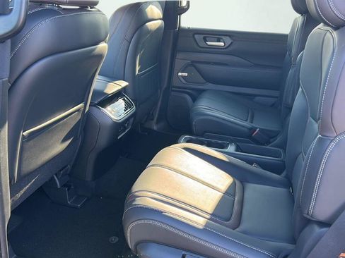 New 2026 Nissan Armada SL w/ Captain's Chari Seat Package AWD/4WD image 19