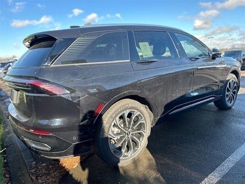 New 2024 Lincoln Nautilus Reserve w/ Equipment Group 203A image 2