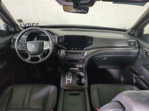 Certified 2022 Honda Passport TrailSport image 16