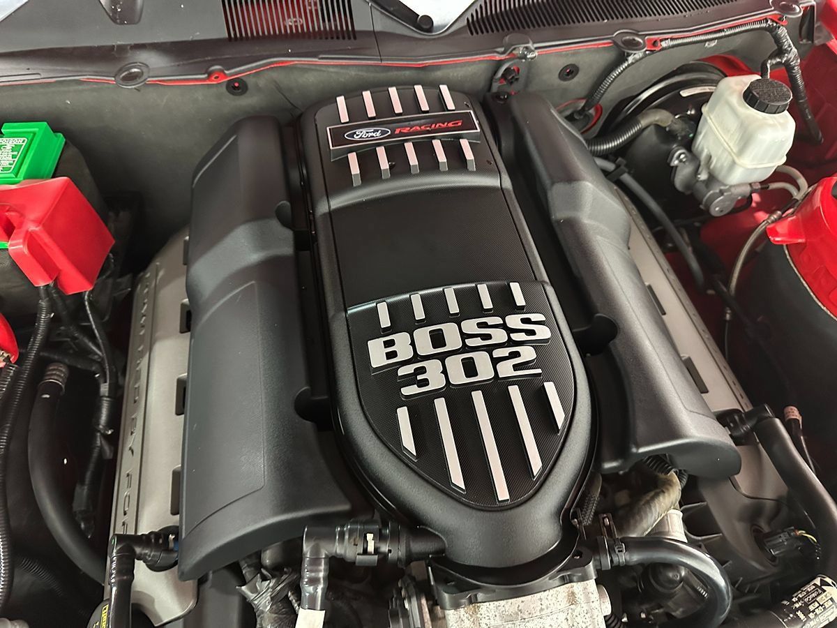 Used 2014 Ford Mustang GT Premium RWD image 6