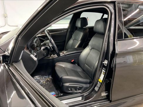 Used 2014 BMW 535i xDrive Sedan AWD/4WD image 25