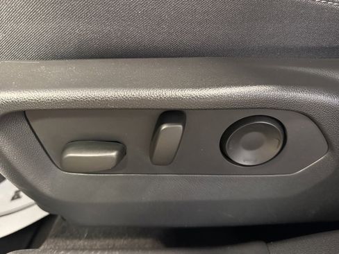 Used 2025 Buick Envision Preferred image 24