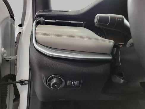 Used 2025 Jeep Compass Limited AWD/4WD image 37