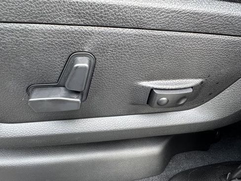 New 2026 RAM 2500 Laramie AWD/4WD image 31