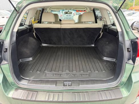 Used 2011 Subaru Outback 2.5i Limited AWD/4WD image 16