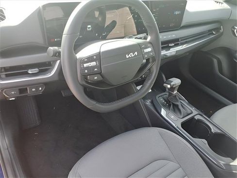 New 2025 Kia K4 EX image 8