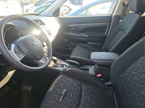 Used 2022 Mitsubishi Outlander Sport SE image 8