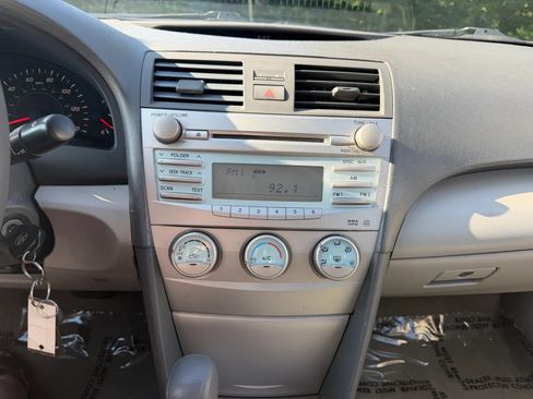 Used 2007 Toyota Camry LE FWD image 26