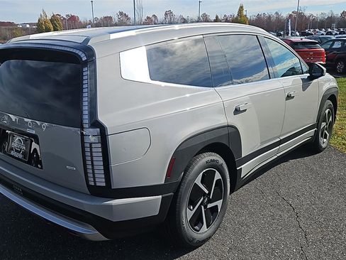 New 2026 Hyundai Ioniq 9 SE image 7