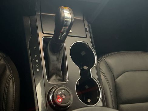 Used 2017 Ford Explorer XLT w/ Equipment Group 202A image 20