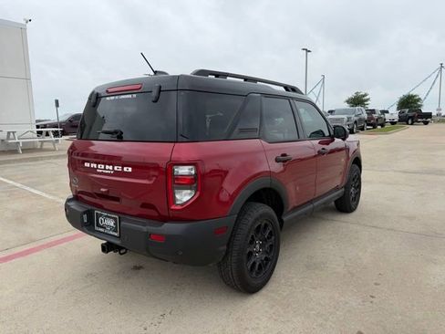Used 2025 Ford Bronco Sport Badlands AWD/4WD image 3