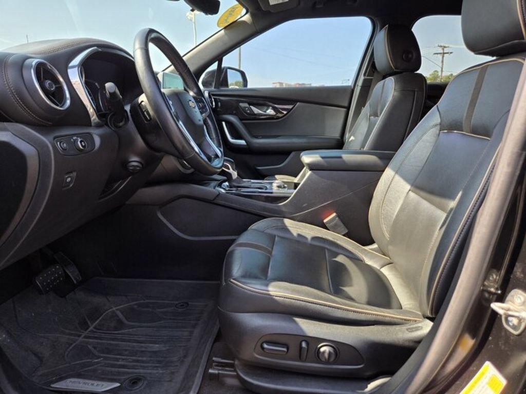 Used 2019 Chevrolet Blazer Premier w/ Sun and Wheels Package FWD image 9