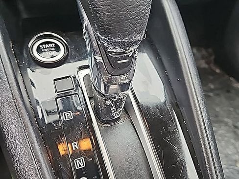 Used 2021 Nissan Versa SV image 10