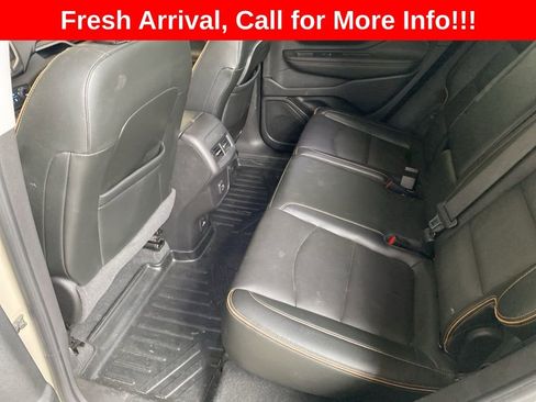 Used 2022 GMC Terrain AT4 w/ Infotainment Package II image 6