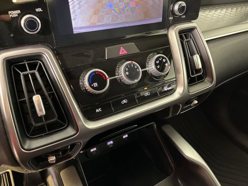 Used 2023 Kia Sorento LX image 29