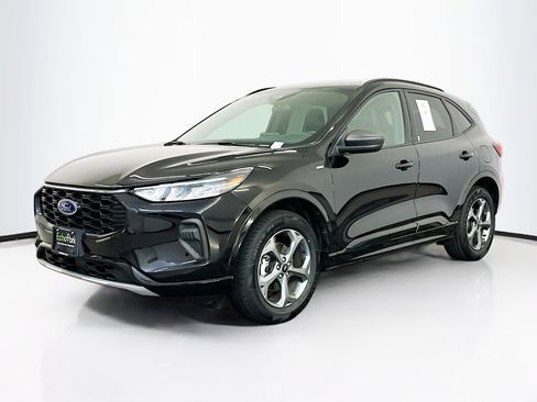 Used 2024 Ford Escape ST-Line image 3
