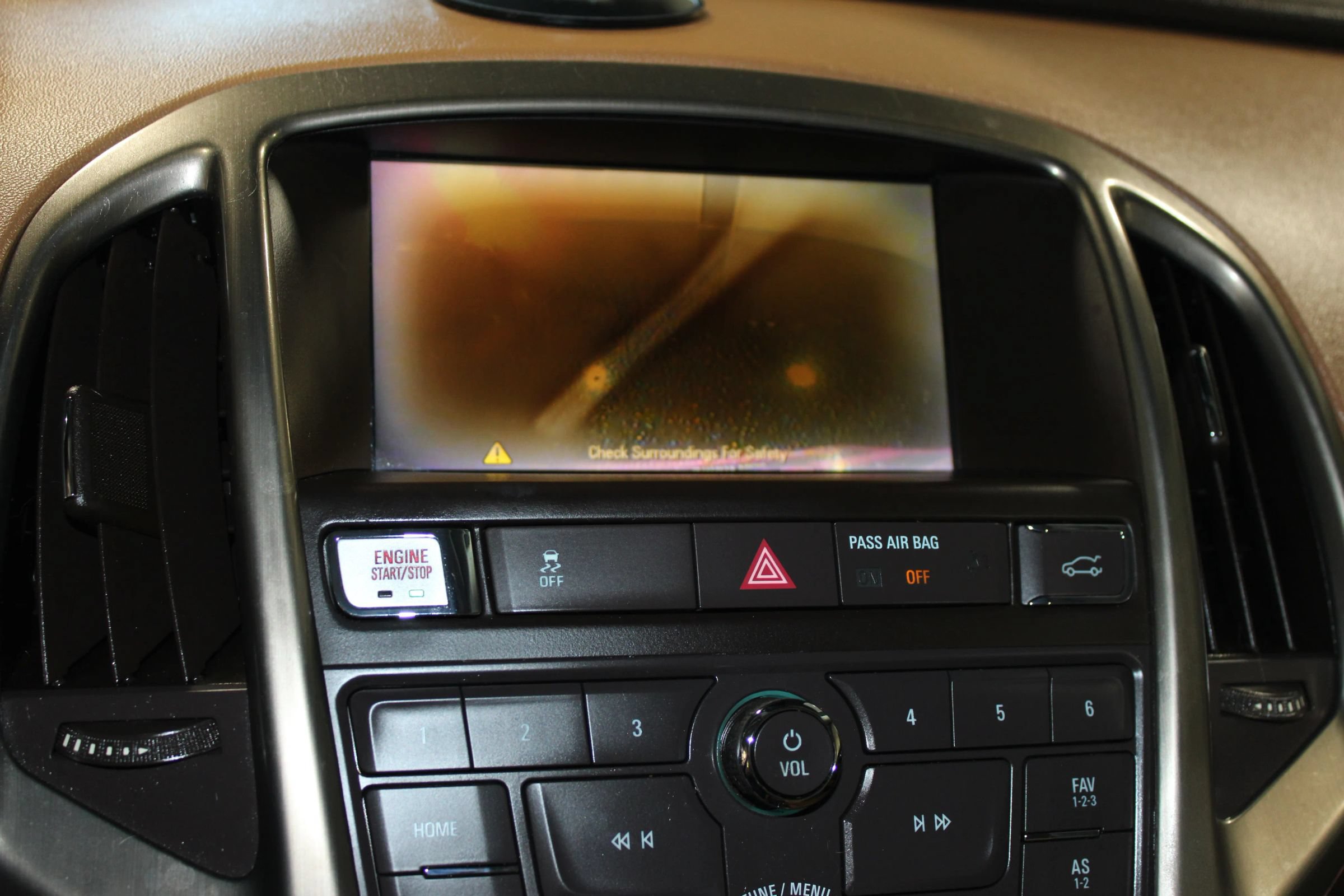 Used 2013 Buick Verano Leather FWD image 18