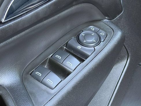 Used 2023 Chevrolet Equinox LT AWD/4WD image 13