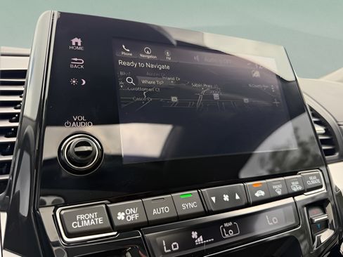 Certified 2024 Honda Odyssey Touring image 17